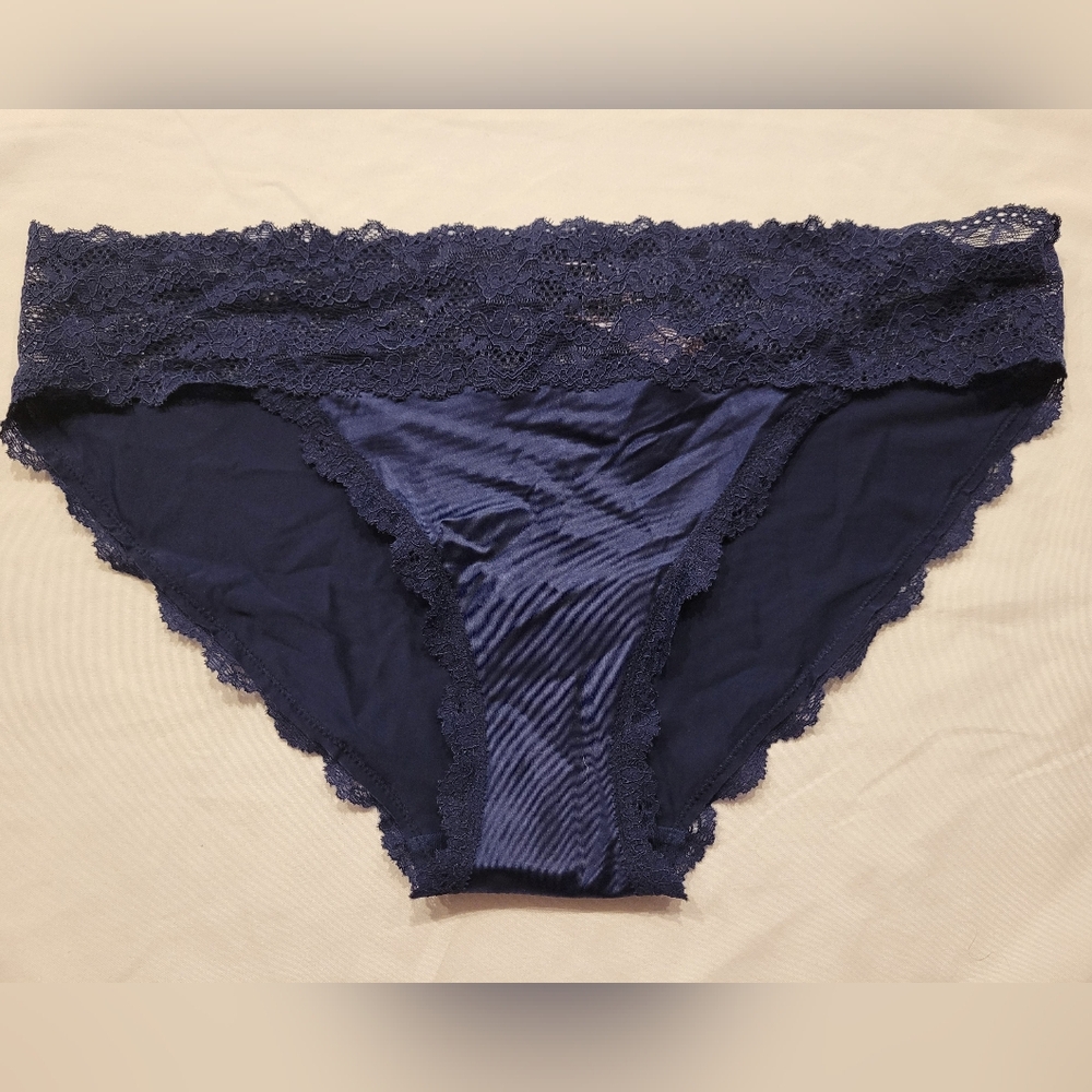 Victoria's Secret Medium Underwear NWT